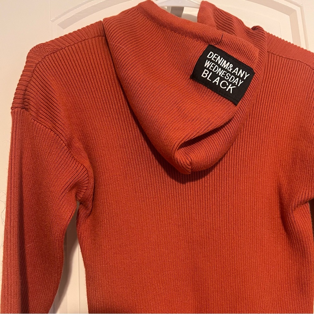Orange Sweater size M - Picture 4 of 6